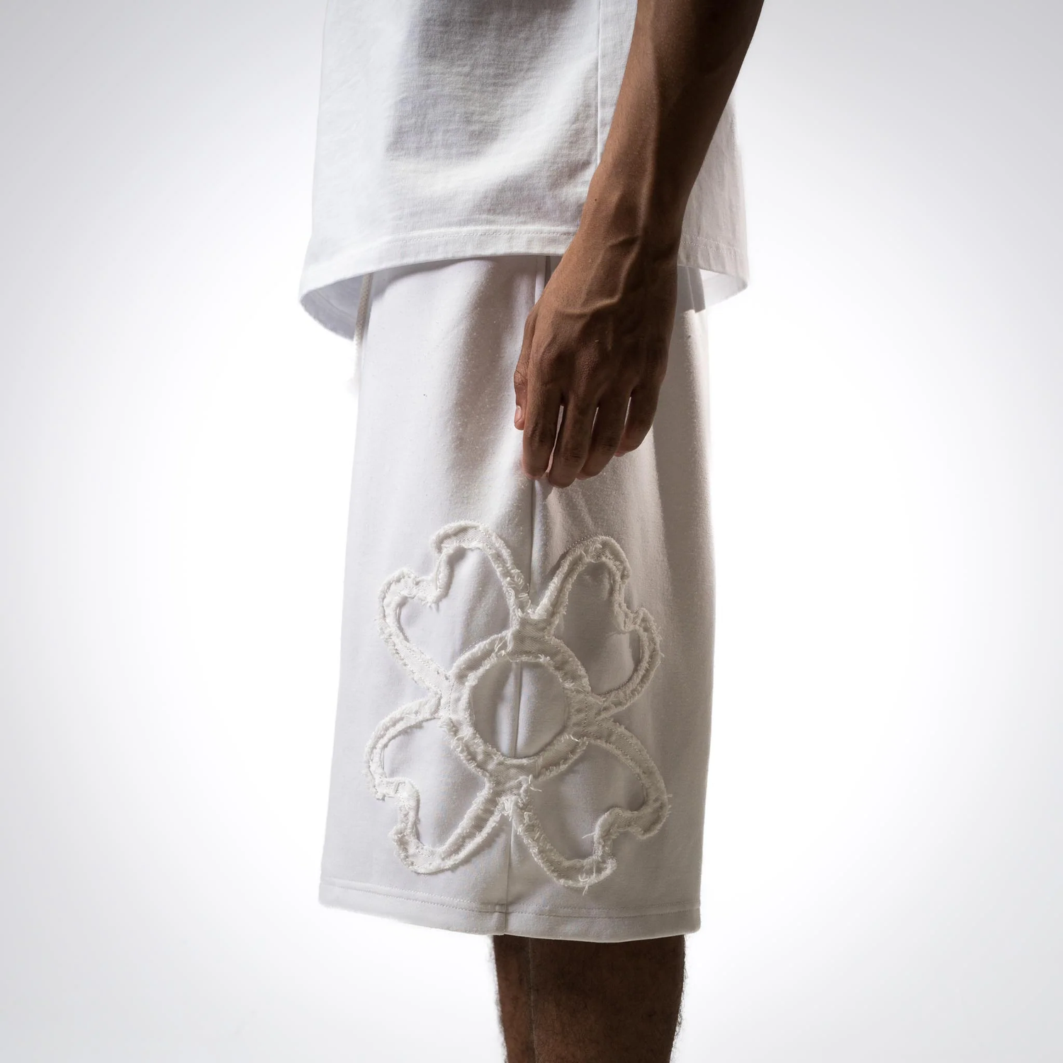 TOROM – White shorts